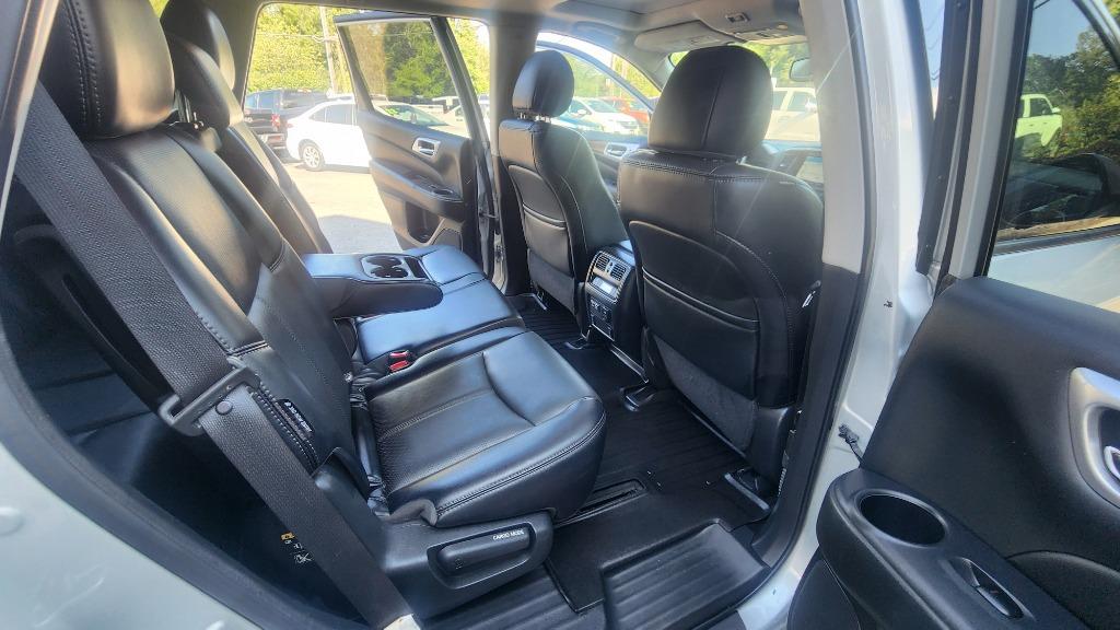 2019 Nissan Pathfinder - $15,990