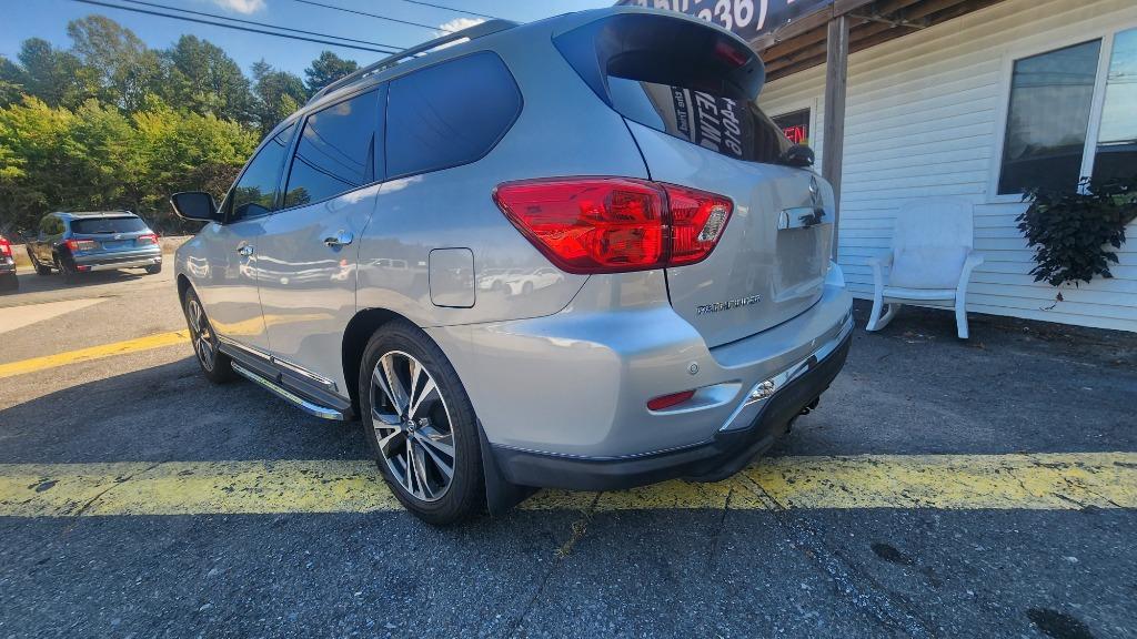 2019 Nissan Pathfinder - $15,990