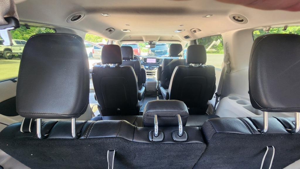 2022 Chrysler Pacifica - $19,990