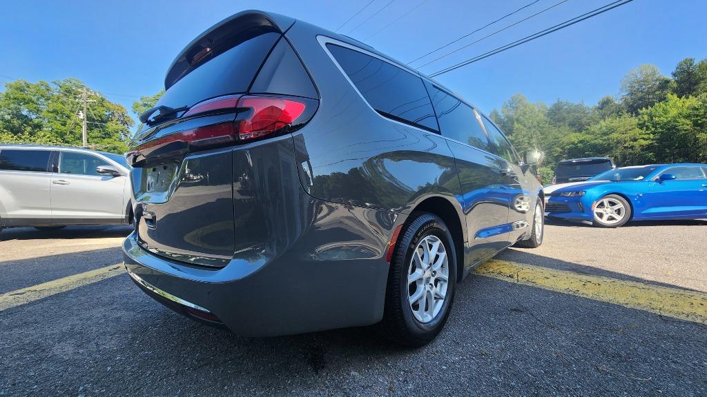 2022 Chrysler Pacifica - $19,990