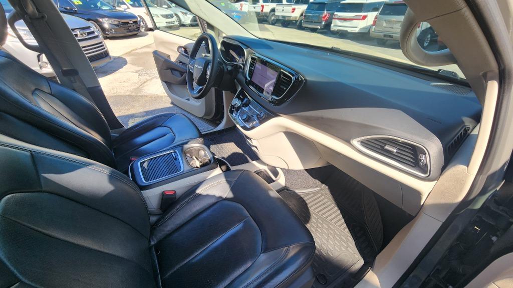 2022 Chrysler Pacifica - $19,990