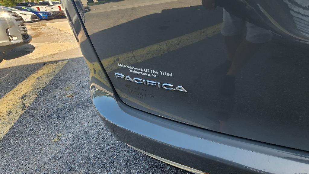 2022 Chrysler Pacifica - $19,990