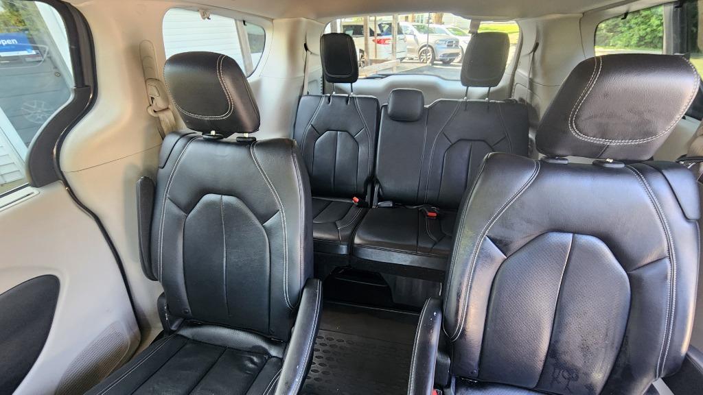 2022 Chrysler Pacifica - $19,990
