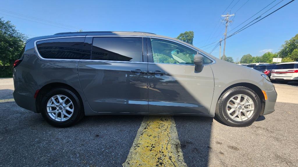 2022 Chrysler Pacifica - $19,990