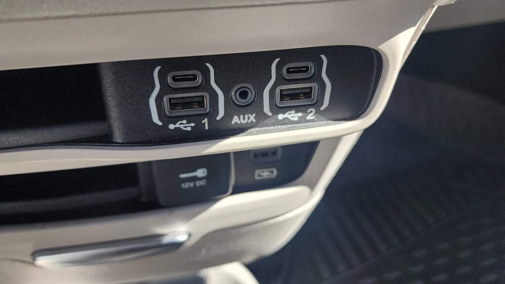2022 Chrysler Pacifica - $19,990