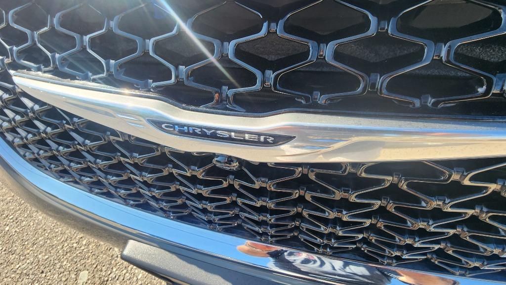 2022 Chrysler Pacifica - $19,990