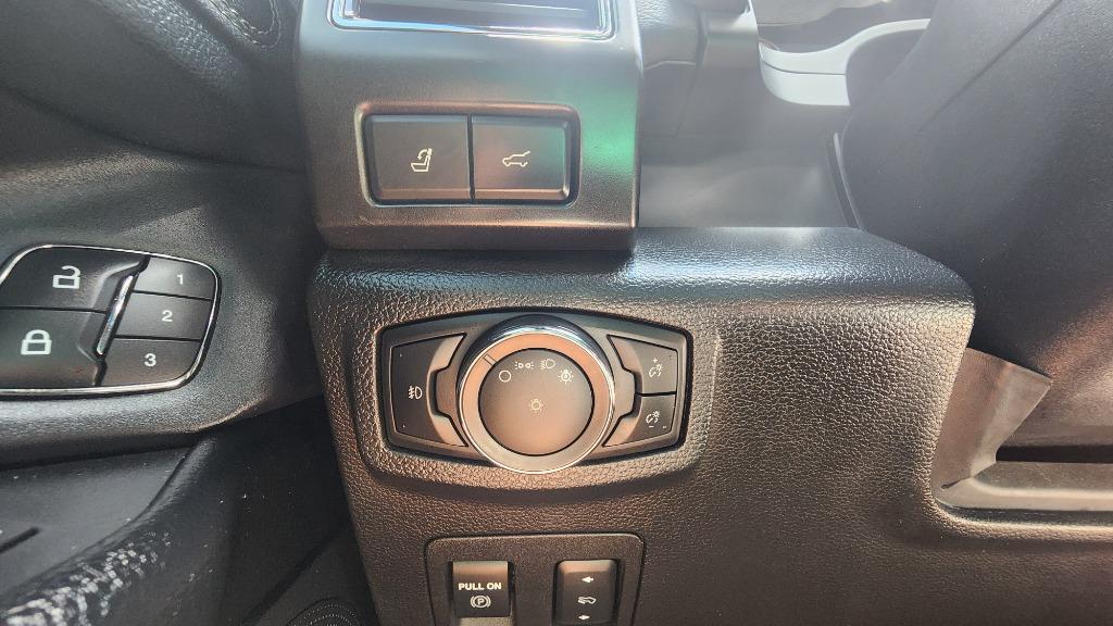 2021 Ford Expedition - $29,990