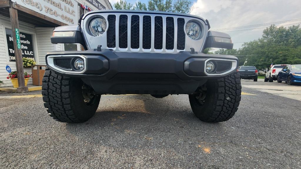 2021 Jeep Gladiator - $30,990