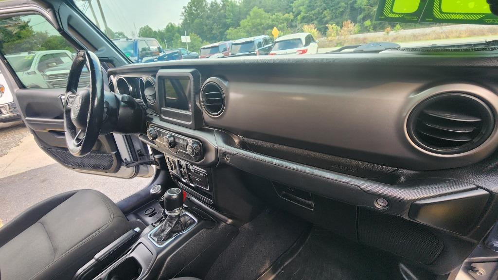 2021 Jeep Gladiator - $30,990