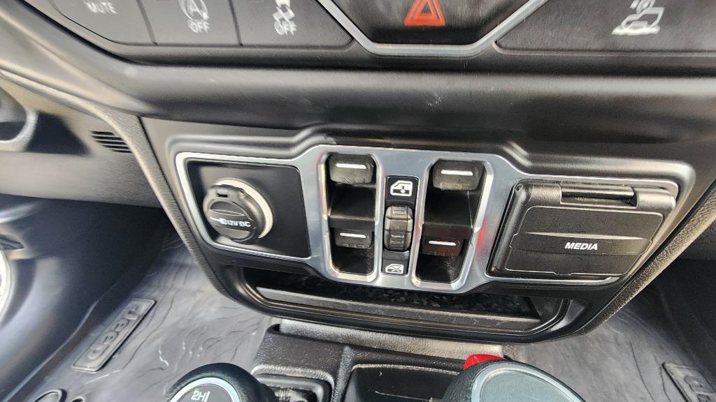 2021 Jeep Gladiator - $30,990