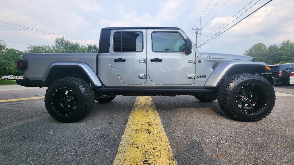 2021 Jeep Gladiator - $30,990