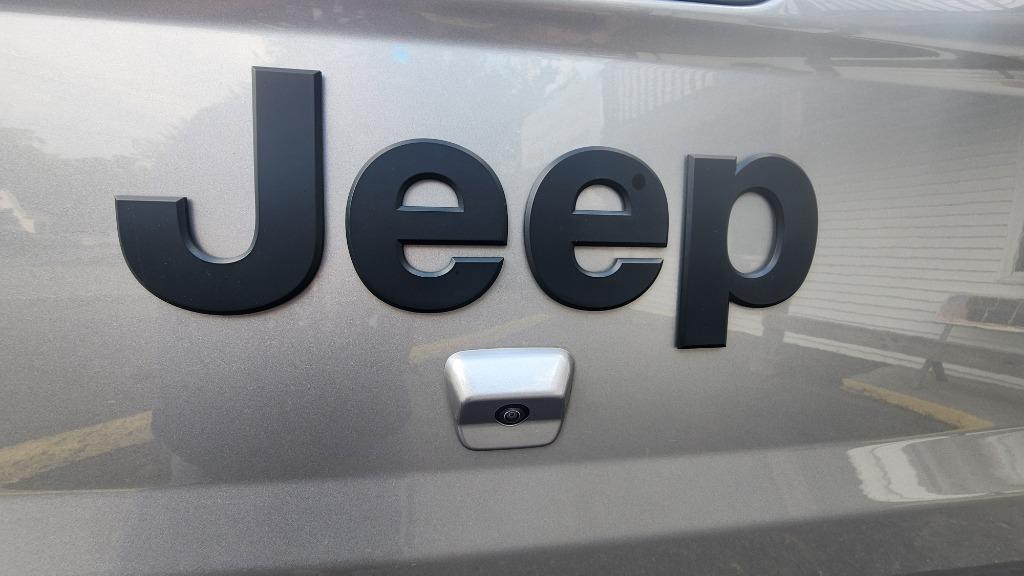 2021 Jeep Gladiator - $30,990