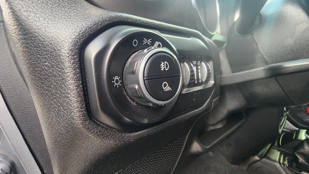2021 Jeep Gladiator - $30,990