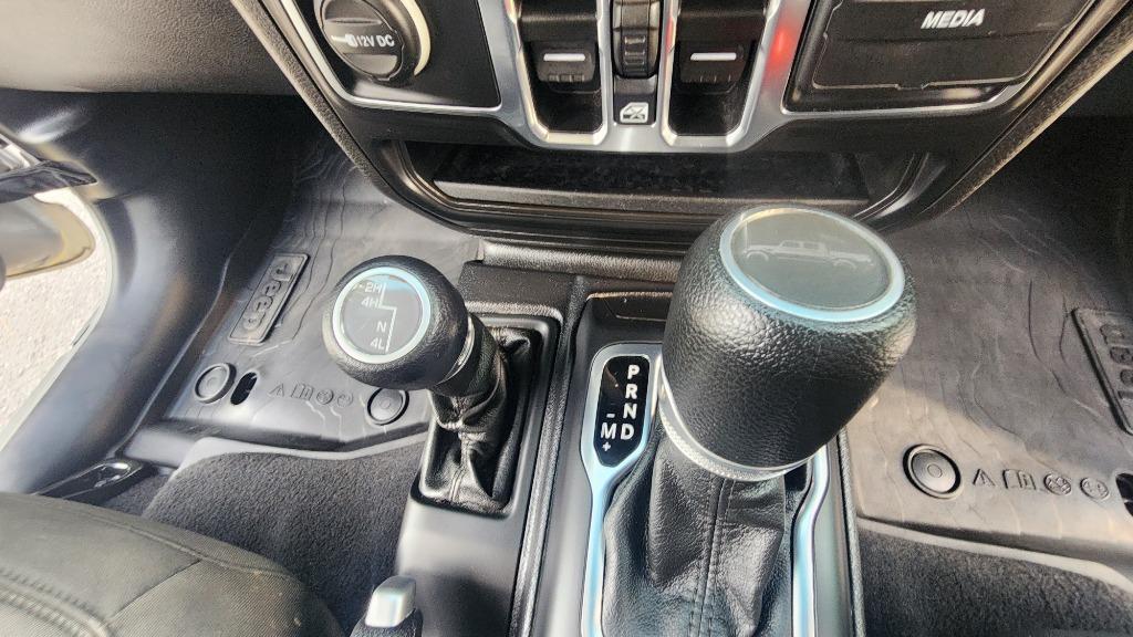 2021 Jeep Gladiator - $30,990