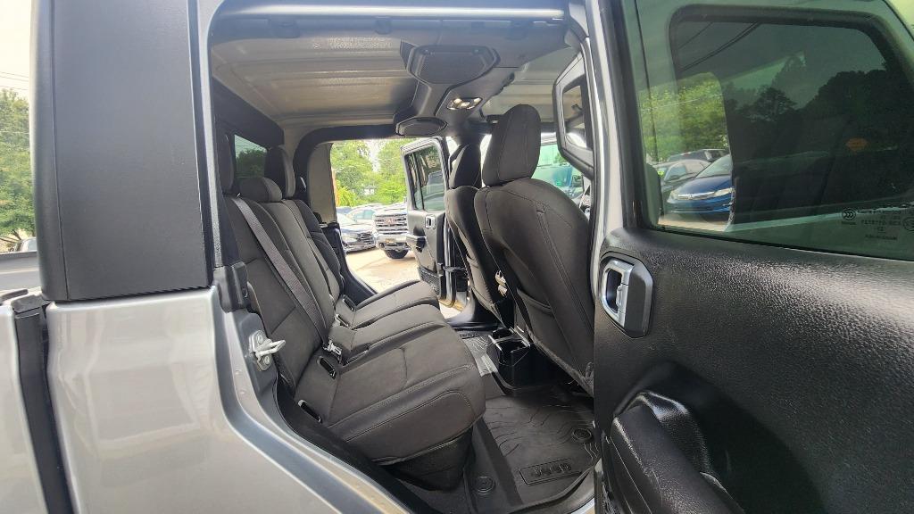 2021 Jeep Gladiator - $30,990
