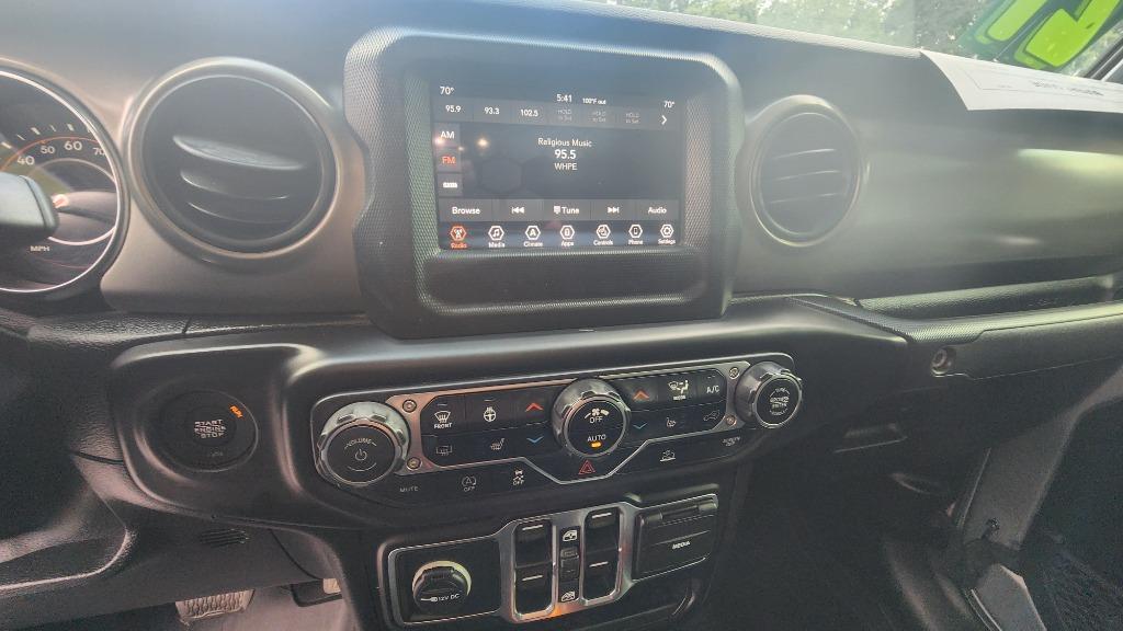 2021 Jeep Gladiator - $30,990