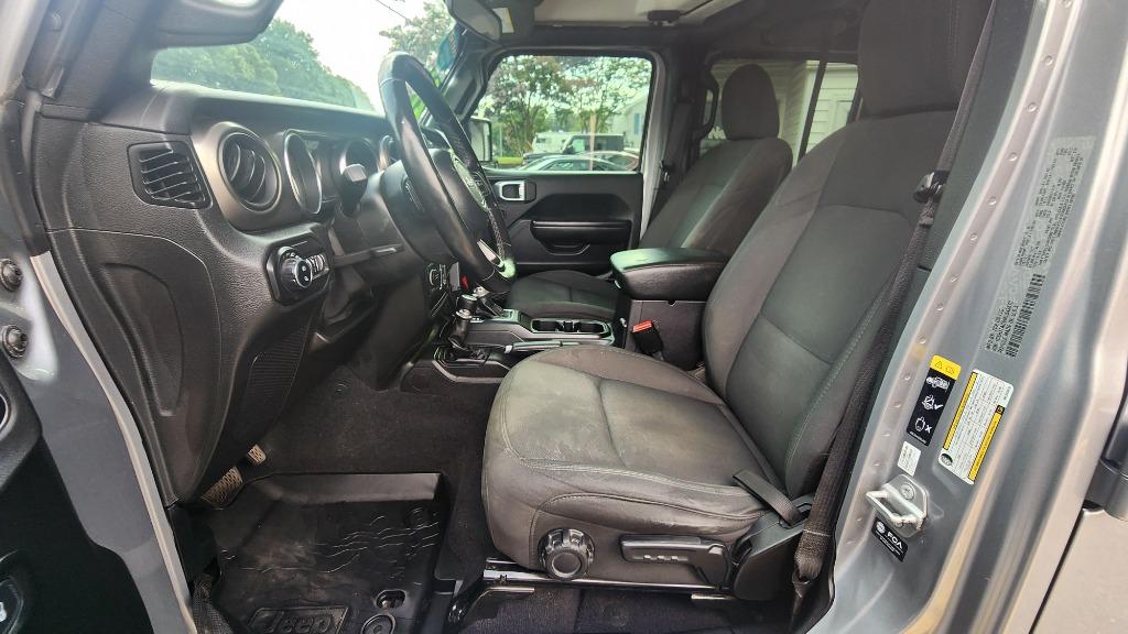 2021 Jeep Gladiator - $30,990