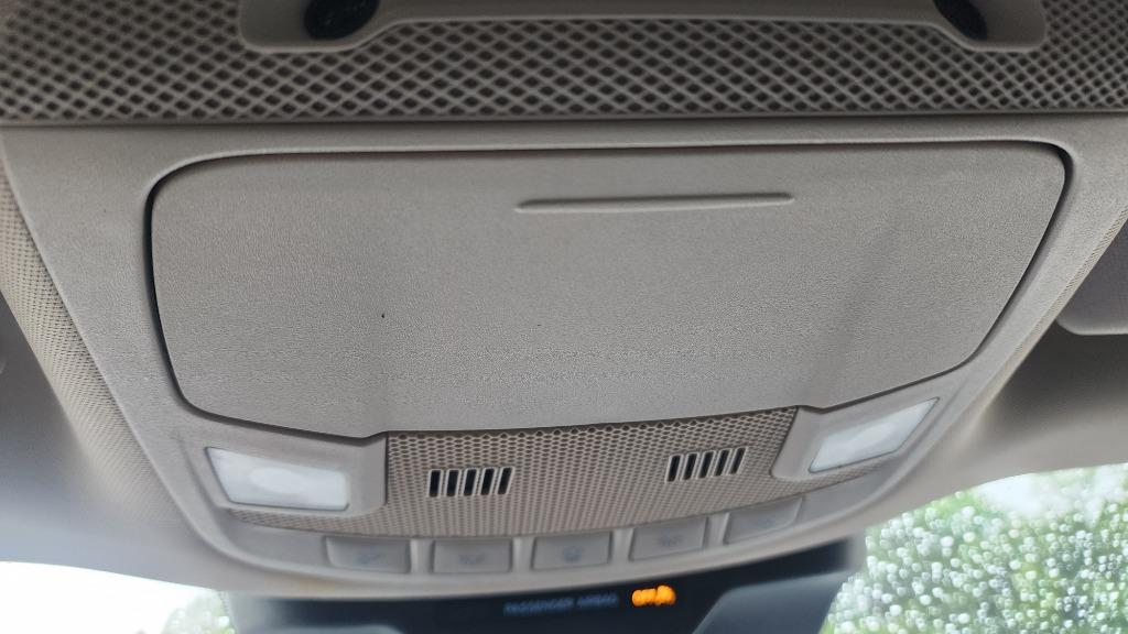 2022 Ford Expedition - $32,990