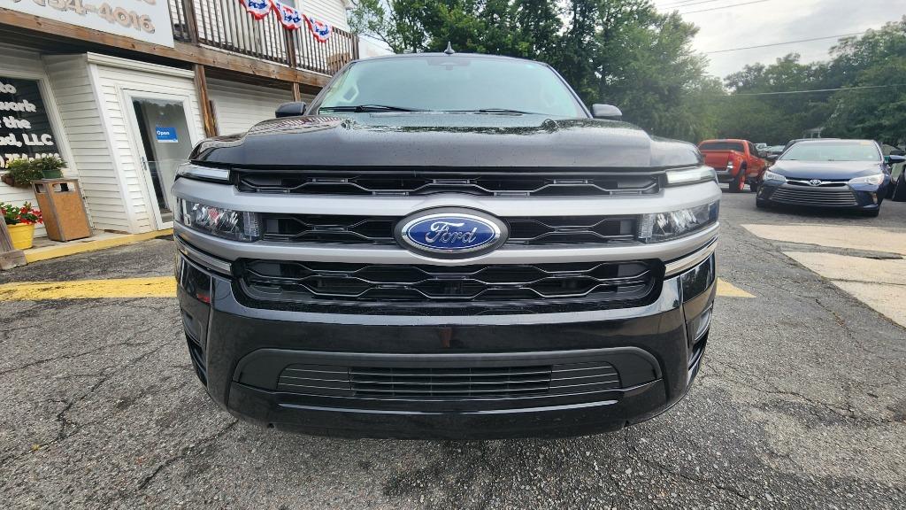 2022 Ford Expedition - $32,990