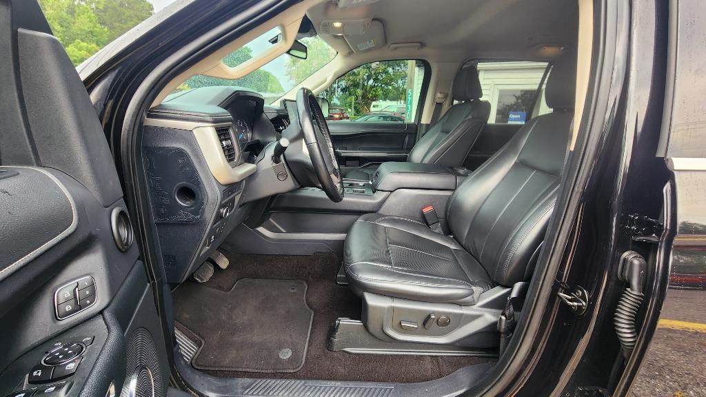 2022 Ford Expedition - $32,990