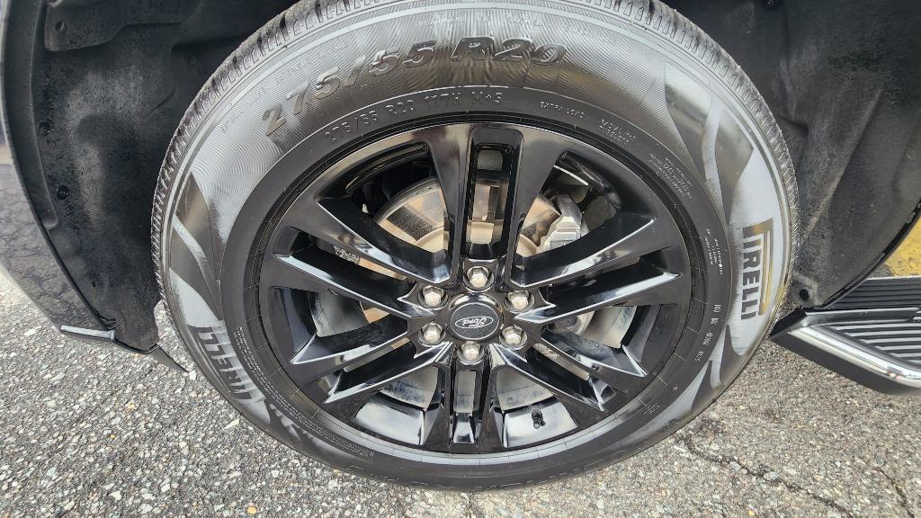 2022 Ford Expedition - $32,990
