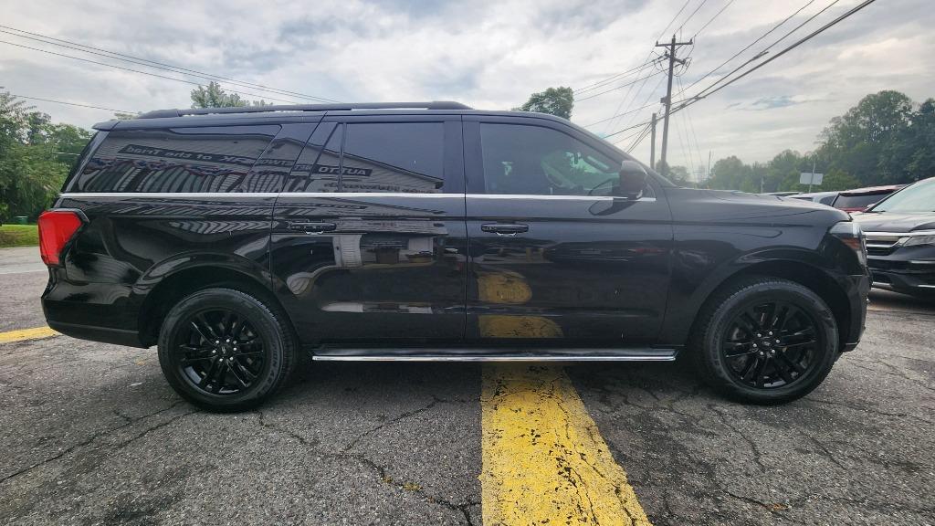 2022 Ford Expedition - $32,990