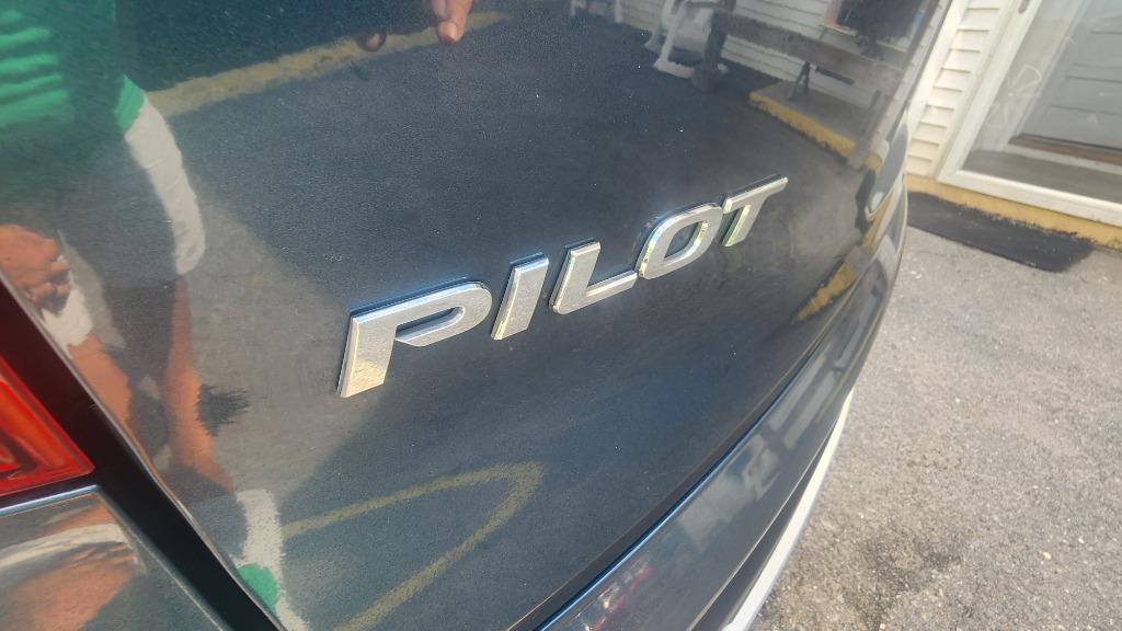 2021 Honda Pilot - $22,990
