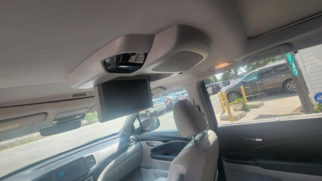 2021 Honda Pilot - $22,990