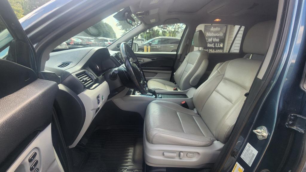 2021 Honda Pilot - $22,990