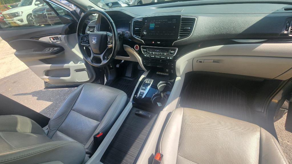 2021 Honda Pilot - $22,990