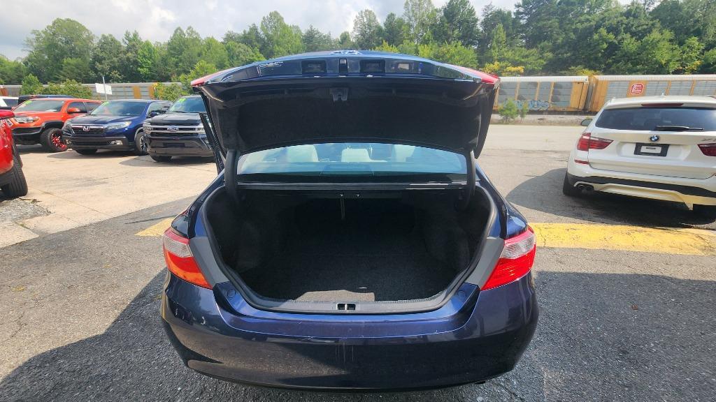 2017 Toyota Camry - $15,990