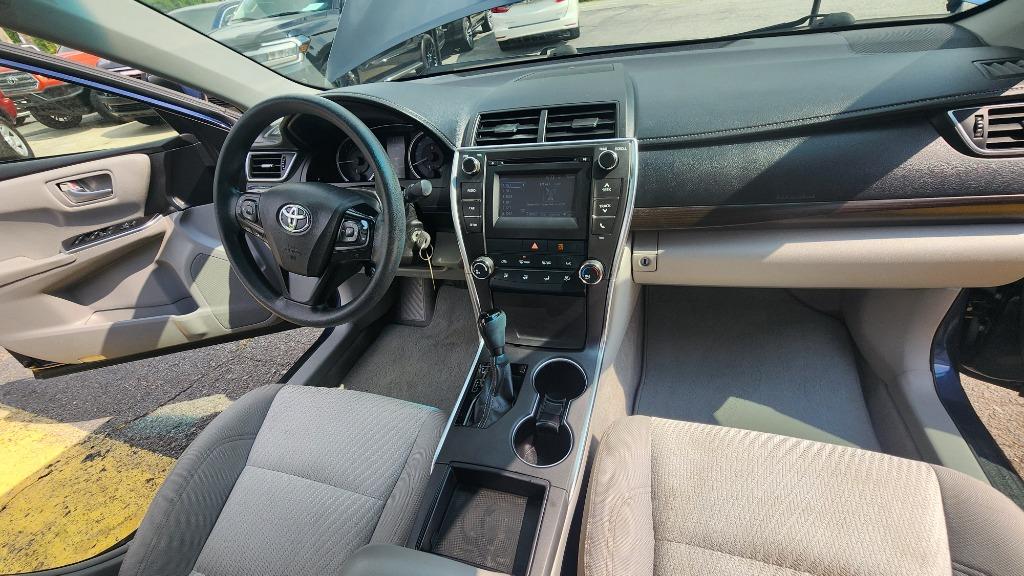 2017 Toyota Camry - $15,990