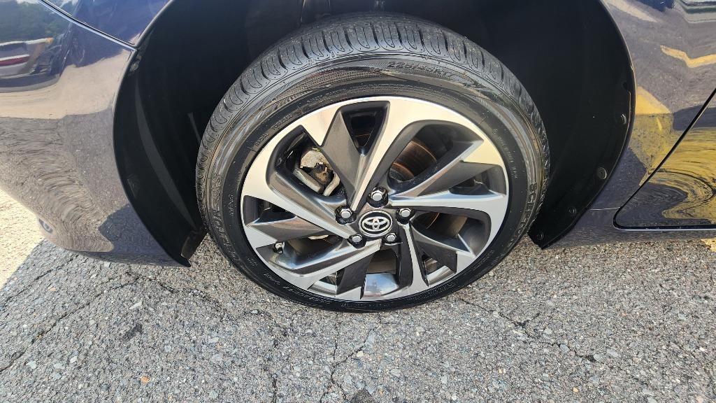 2017 Toyota Camry - $15,990