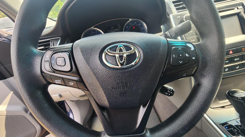 2017 Toyota Camry - $15,990