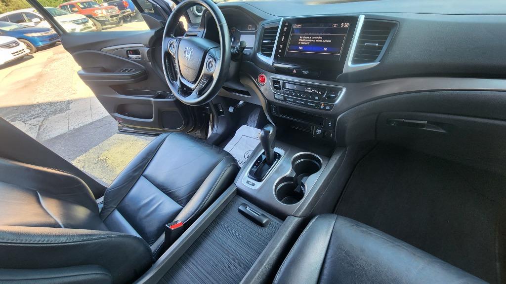 2018 Honda Pilot - $17,990