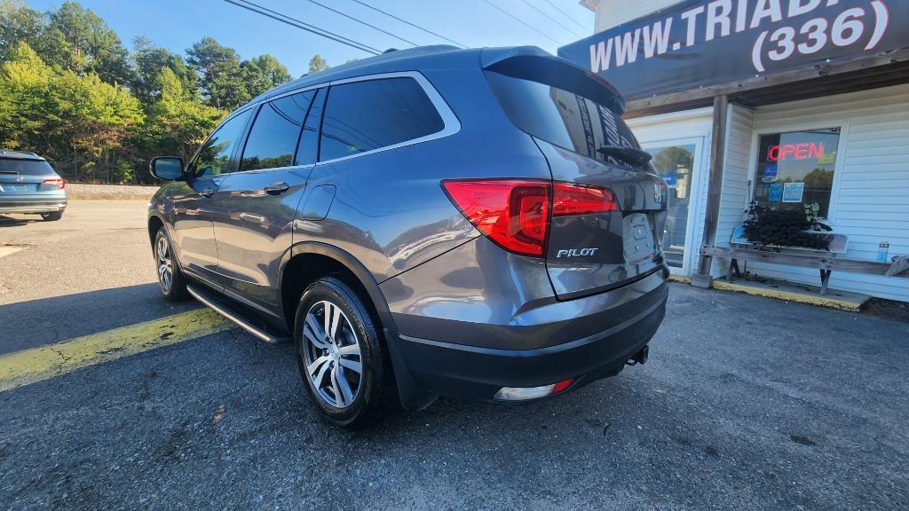 2018 Honda Pilot - $17,990
