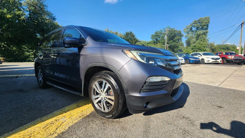 2018 Honda Pilot - $17,990