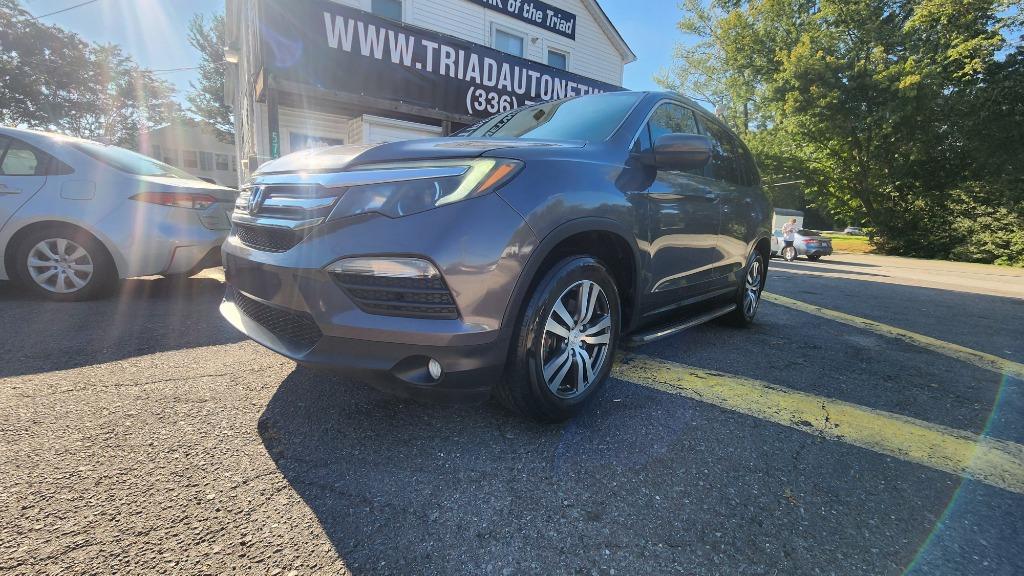 2018 Honda Pilot - $17,990