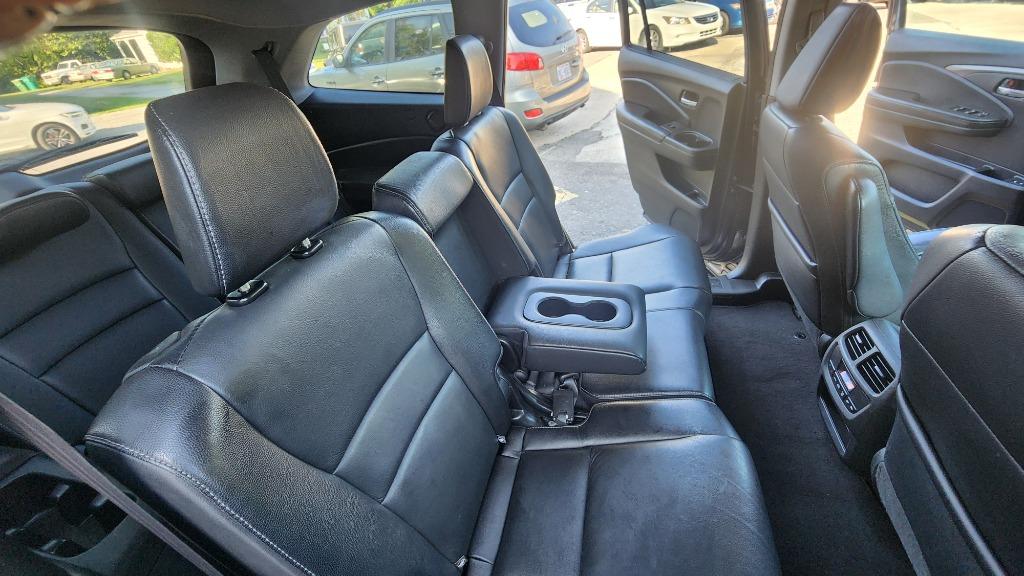 2018 Honda Pilot - $17,990