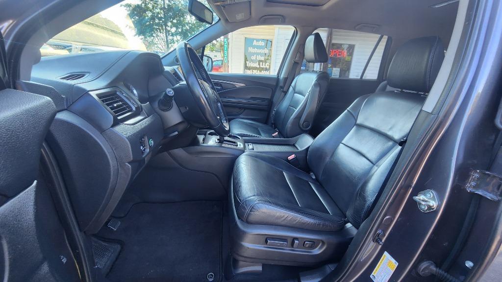 2018 Honda Pilot - $17,990