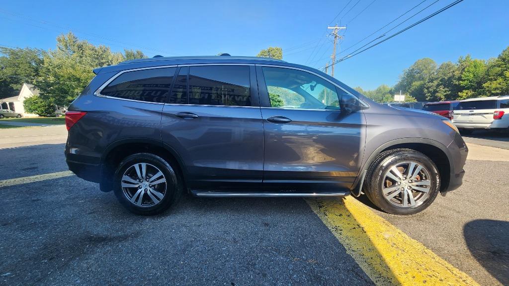 2018 Honda Pilot - $17,990