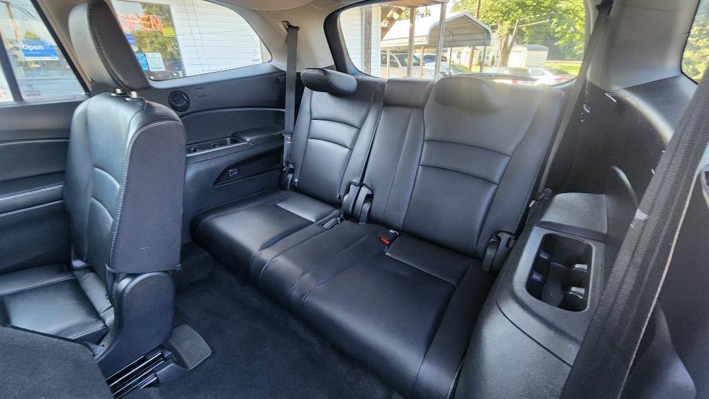 2018 Honda Pilot - $17,990