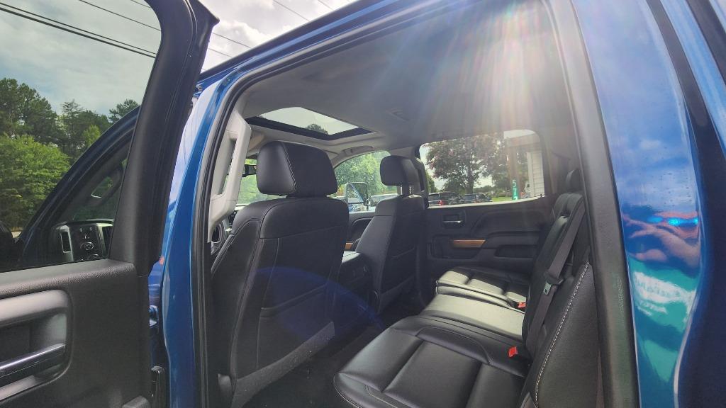 2016 Chevrolet Silverado 2500 - $40,990