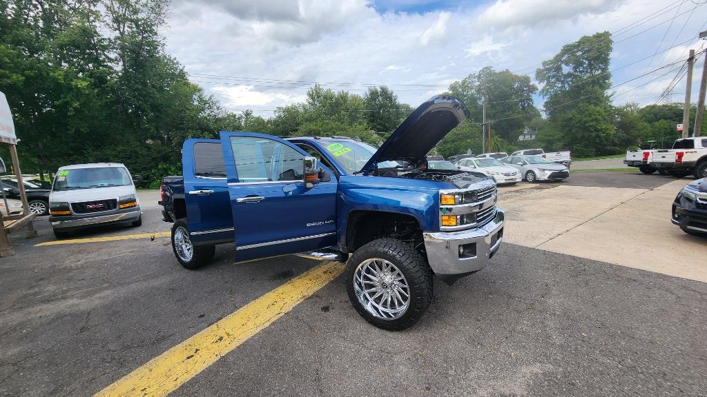 2016 Chevrolet Silverado 2500 - $40,990
