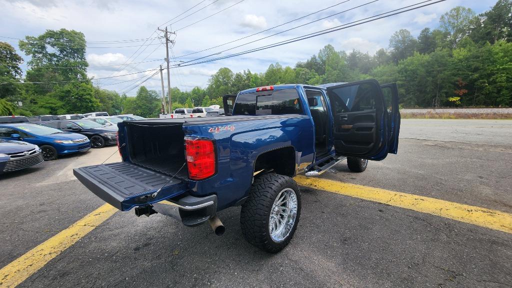 2016 Chevrolet Silverado 2500 - $40,990