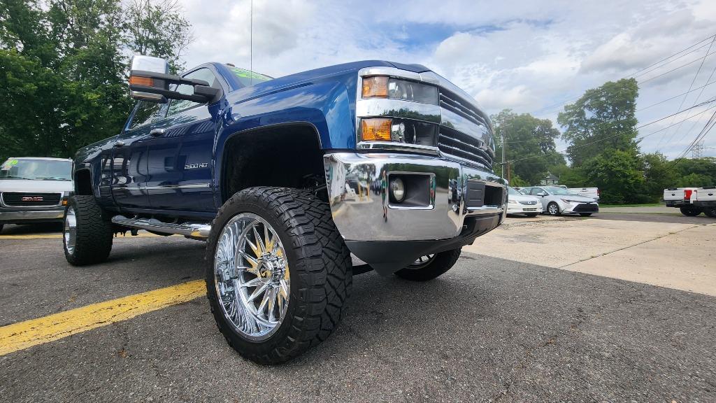 2016 Chevrolet Silverado 2500 - $40,990