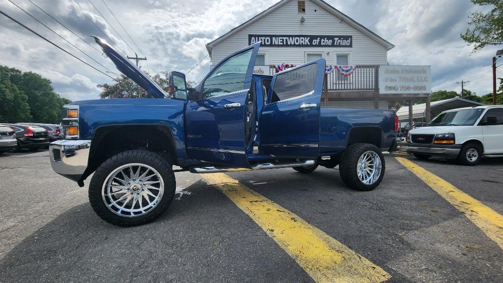 2016 Chevrolet Silverado 2500 - $40,990