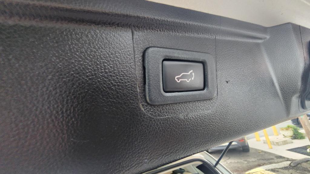 2018 Subaru Outback - $15,990