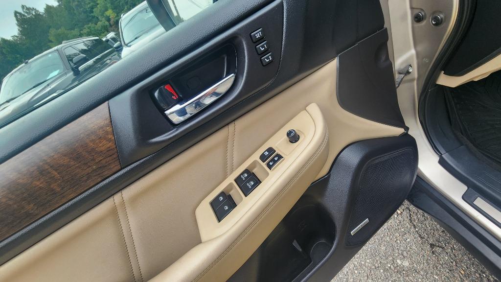 2018 Subaru Outback - $15,990