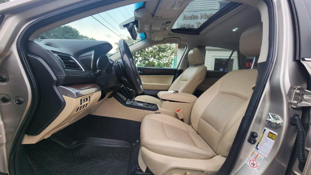 2018 Subaru Outback - $15,990